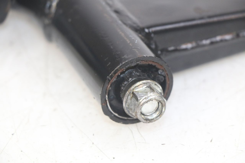 photo de SUPORTE DO MOTOR UNIVERSAL BIKE ZN50QT-11B 50 (2018 - 2021) - Outro ângulo de visão