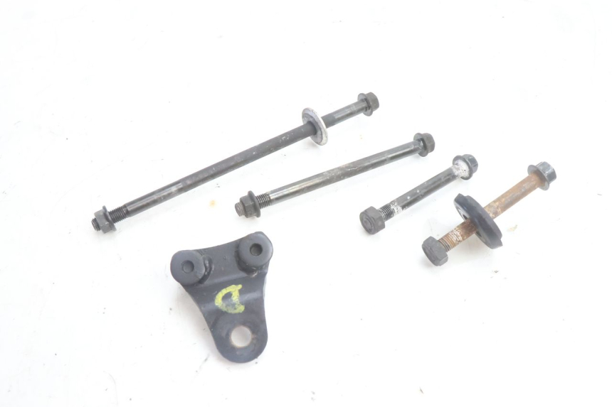 photo de SUPORTE DO MOTOR KAWASAKI ZZR 600 (1995 - 2004) - Detalhe da peça