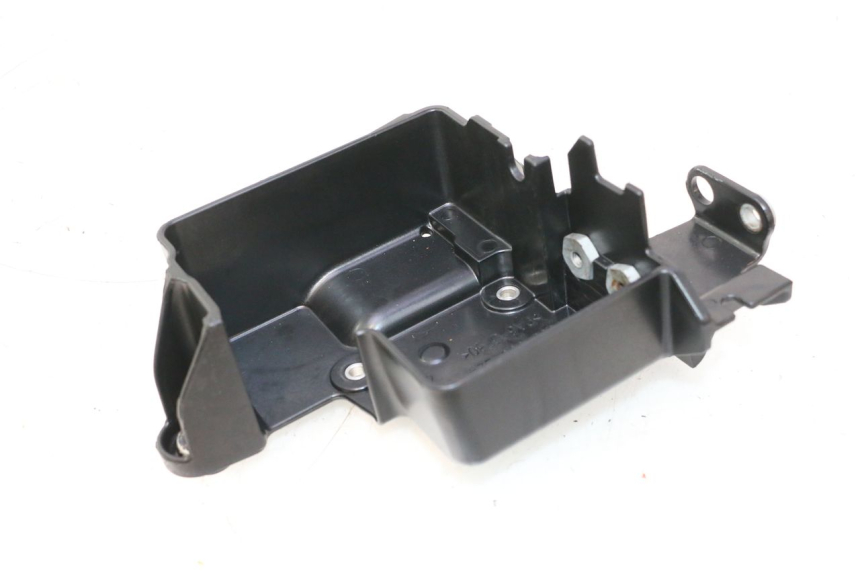 photo de SUPORTE DA BOMBA ABS PIAGGIO MP3 HPE 530 (2022 - 2026) - Outro ângulo de visão