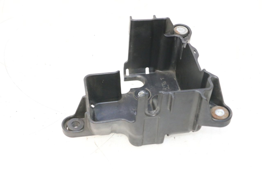 photo de SUPORTE DA BOMBA ABS PIAGGIO MP3 500 (2016 - 2018) - Ampliação técnica
