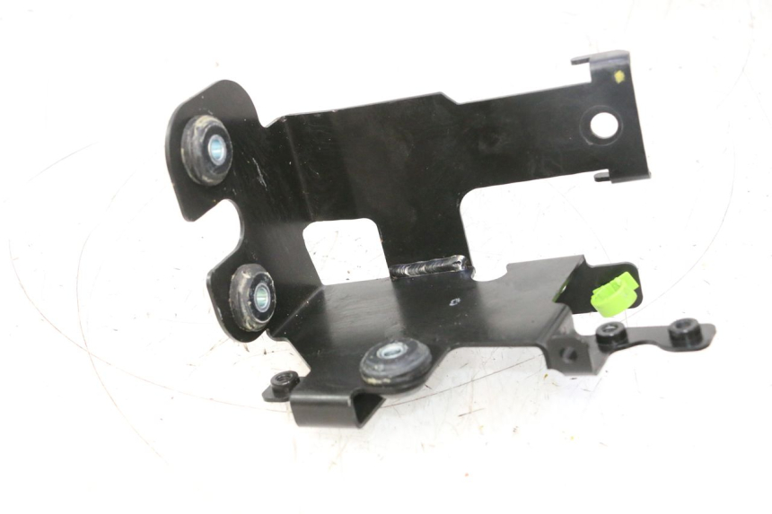 photo de SUPORTE DA BOMBA ABS PEUGEOT SATELIS 125 (2013 - 2018) - Vista principal