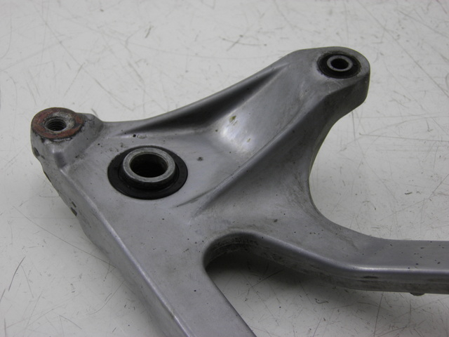 photo de SUPORTE DE ESCAPE HONDA SH 125 (2003 - 2004) - Zoom do estado de desgaste