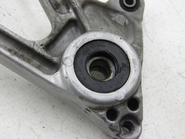 photo de SUPORTE DE ESCAPE HONDA SH 125 (2003 - 2004) - Outro ângulo de visão