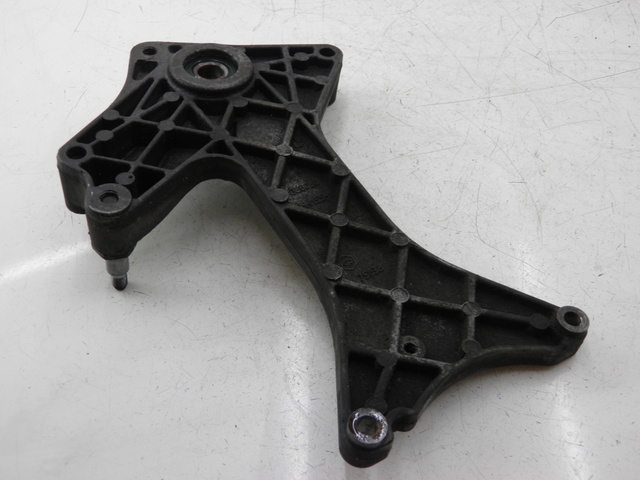 photo de SUPORTE DE ESCAPE PIAGGIO SUPER LX 125 (2000 - 2003) - Detalhe da peça