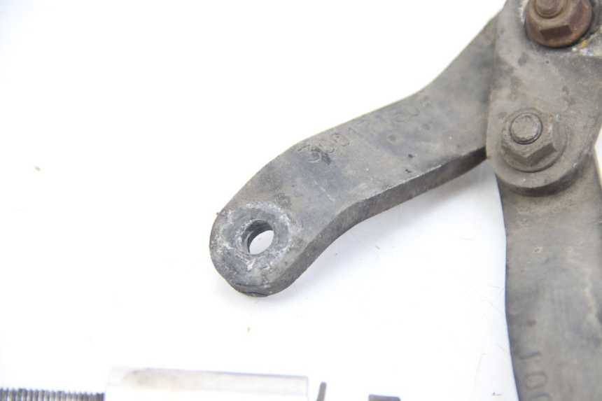 photo de SUPORTE DE ESCAPE DERBI BOULEVARD 50 (2009 - 2006) - Pontos de fixação