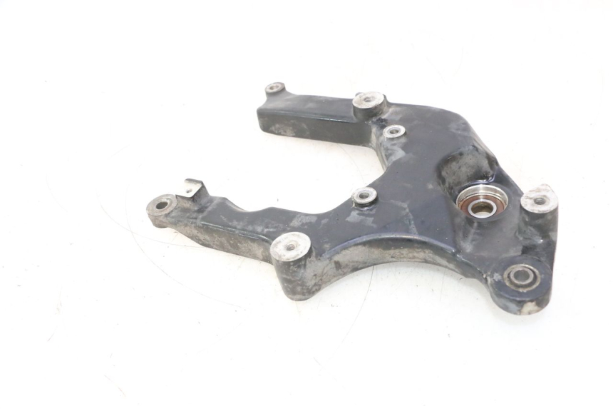 photo de SUPORTE DE ESCAPE SUZUKI BURGMAN 125 (2007 - 2014) - Ampliação técnica