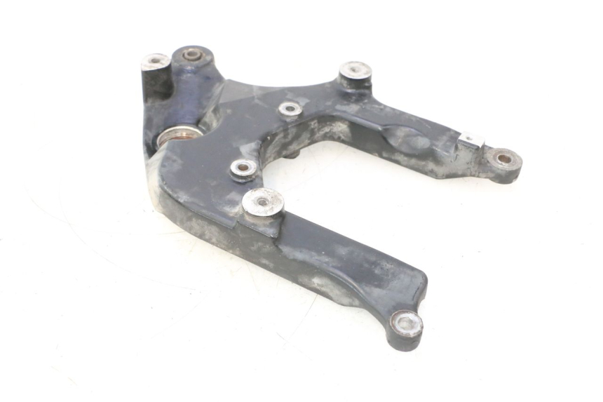 photo de SUPORTE DE ESCAPE SUZUKI BURGMAN 125 (2007 - 2014) - Pontos de fixação