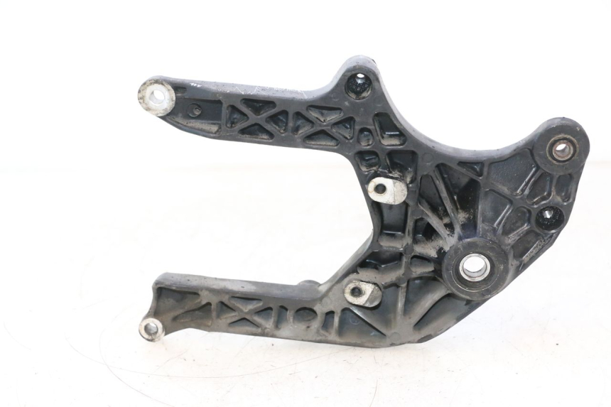 photo de SUPORTE DE ESCAPE SUZUKI BURGMAN 125 (2007 - 2014) - Ampliação técnica