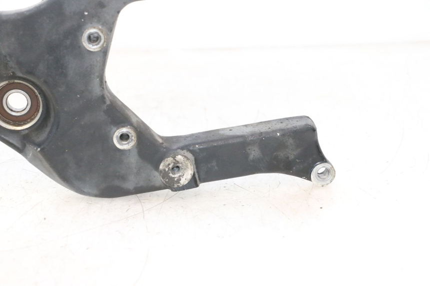 photo de SUPORTE DE ESCAPE SUZUKI BURGMAN 125 (2007 - 2014) - Pontos de fixação