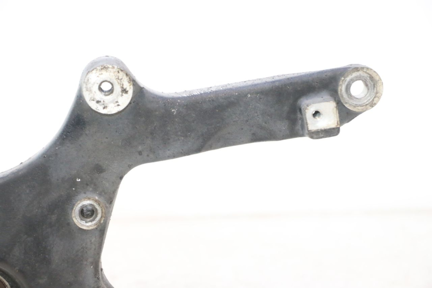 photo de SUPORTE DE ESCAPE SUZUKI BURGMAN 125 (2007 - 2014) - Estado da superfície