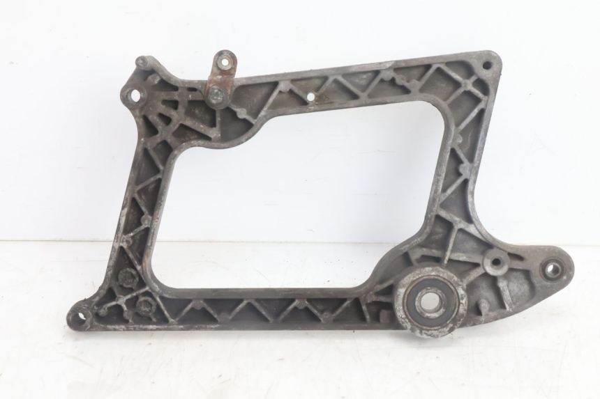 photo de SUPORTE DE ESCAPE PEUGEOT CITYSTAR 125 (2011 - 2017) - Zoom do estado de desgaste