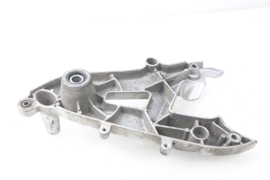photo de SUPORTE DE ESCAPE YAMAHA CYGNUS X INJECTION 125 (2007 - 2013) - Zoom do estado de desgaste