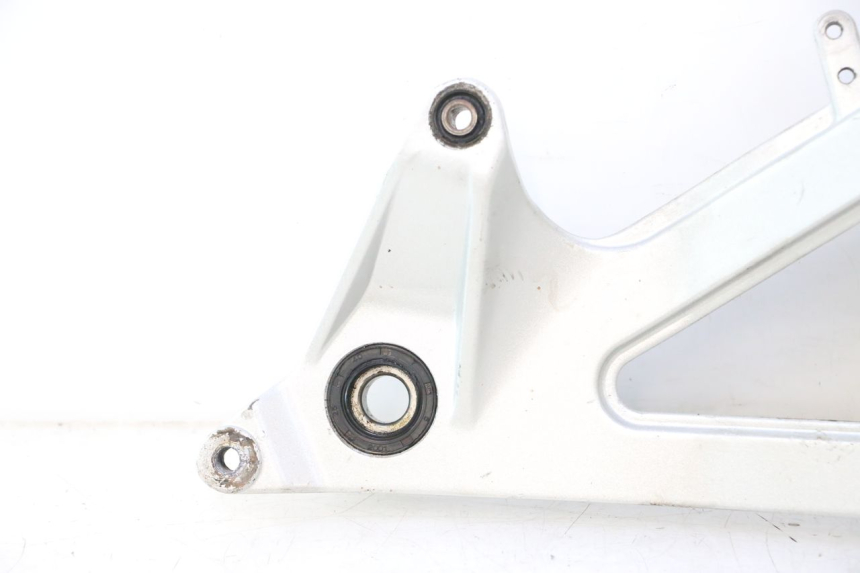 photo de SUPORTE PARA POTE CF MOTO E-CHARM 125 (2005 - 2008) - Marcações e referências