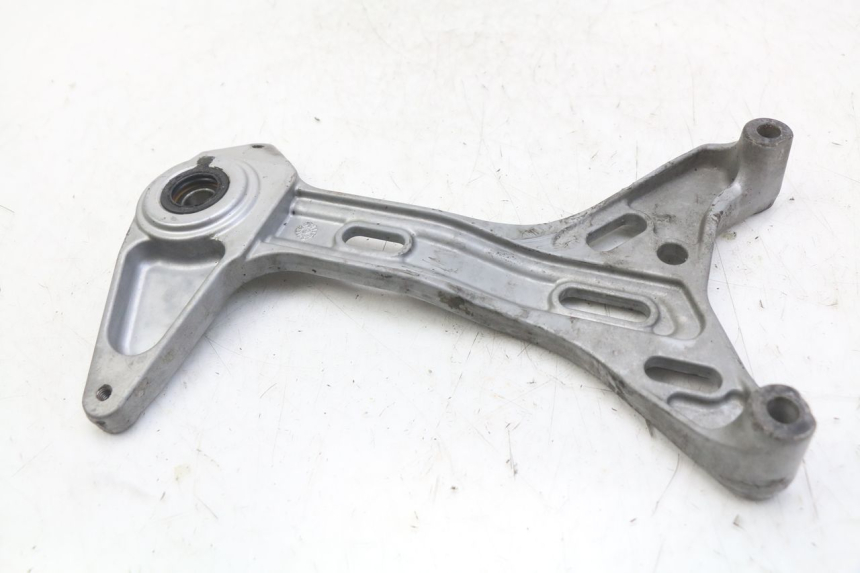 photo de SUPORTE DE ESCAPE HONDA FES PANTHEON 2T 125 (1998 - 2002) - Detalhe da peça