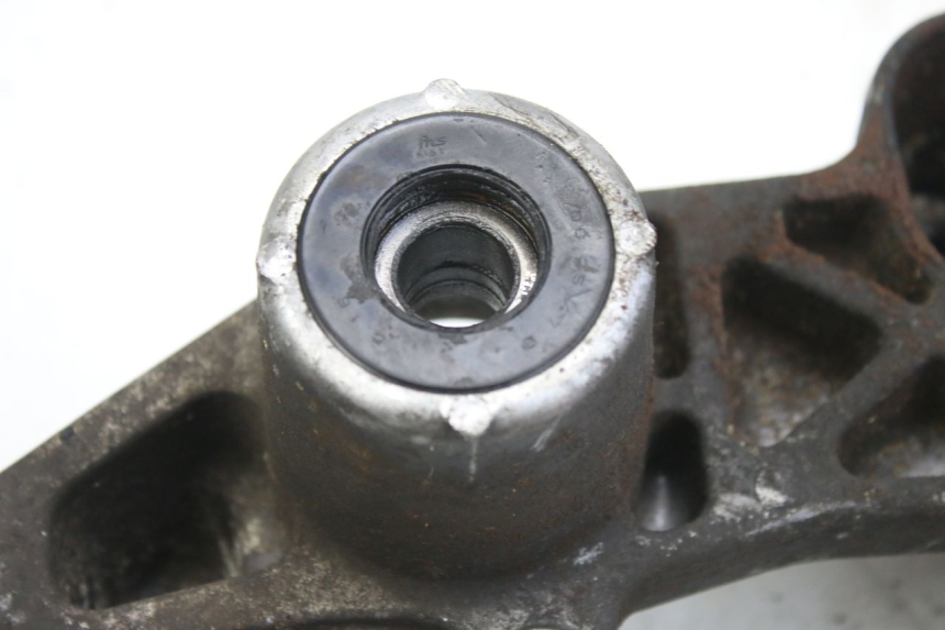 photo de SUPORTE DE ESCAPE HONDA FES S-WING SWING ABS 125 (2007 - 2015) - Detalhe da peça