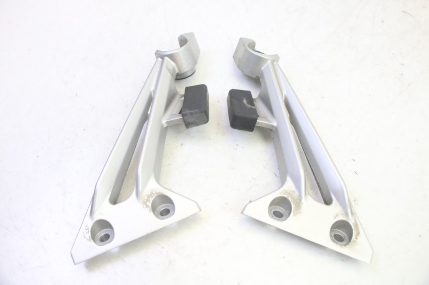 photo de SUPORTE DE ESCAPE YAMAHA FJR ABS 1300 (2006 - 2012) - Outro ângulo de visão