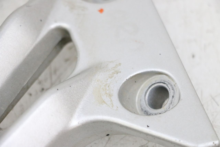 photo de SUPORTE DE ESCAPE YAMAHA FJR ABS 1300 (2006 - 2012) - Pontos de fixação