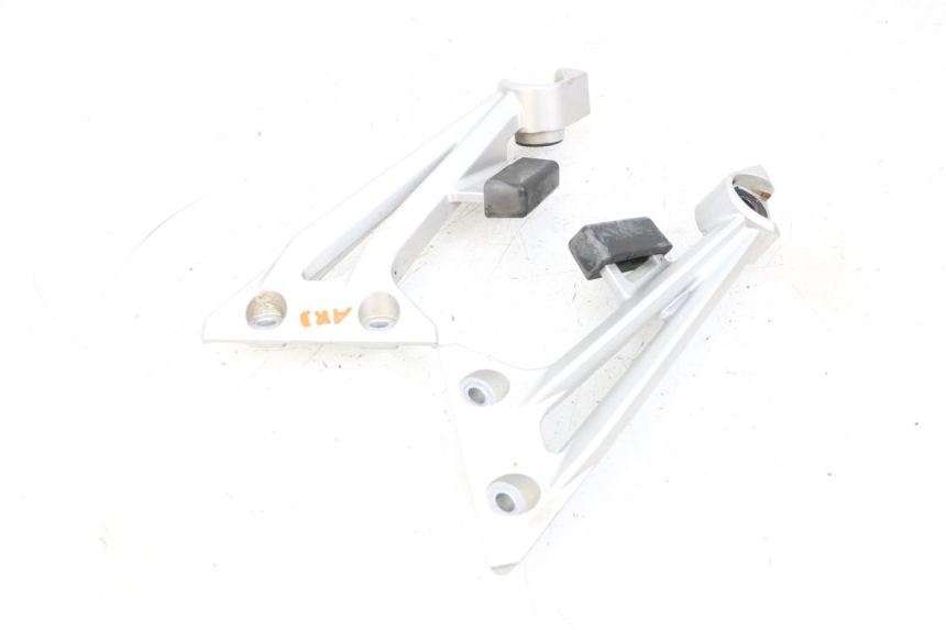 photo de SUPORTE DE ESCAPE YAMAHA FJR ABS 1300 (2006 - 2012) - Peça verificada
