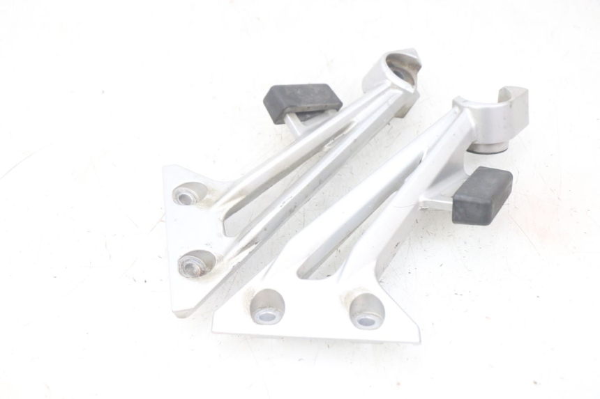 photo de SUPORTE DE ESCAPE YAMAHA FJR ABS 1300 (2006 - 2012) - Pontos de fixação