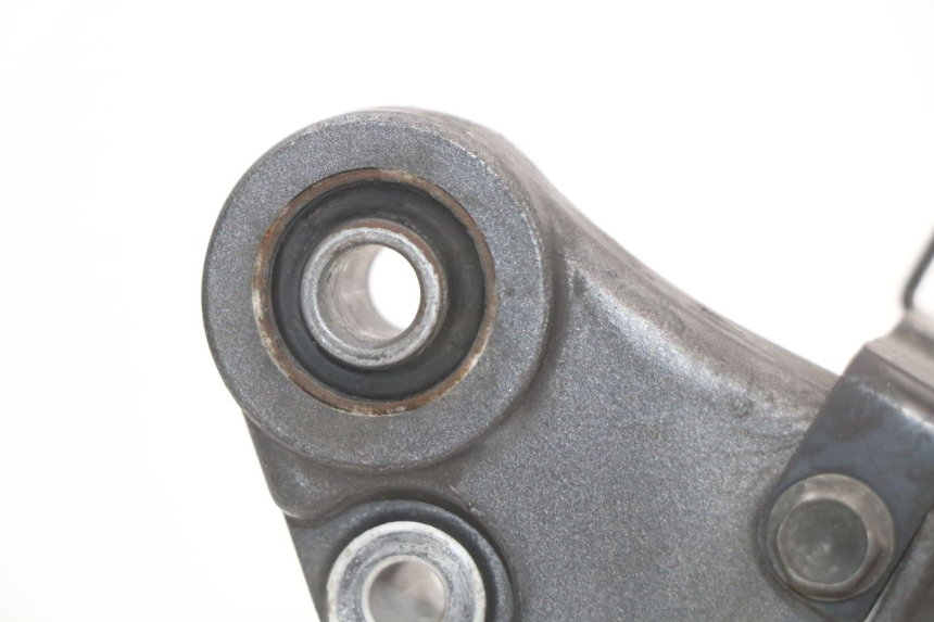 photo de SUPORTE DE ESCAPE HONDA FJS SILVER WING SILVERWING 400 (2005 - 2008) - Zoom do estado de desgaste