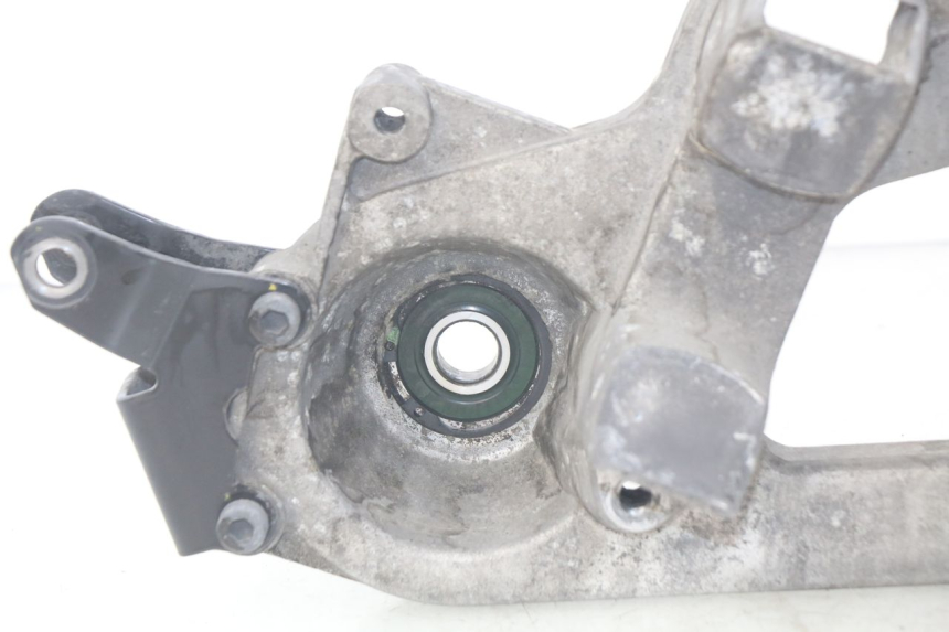 photo de SUPORTE DE ESCAPE PEUGEOT GEOPOLIS 400 (2007 - 2013) - Outro ângulo de visão