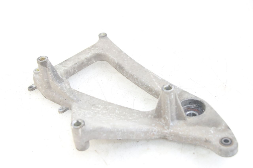 photo de SUPORTE DE ESCAPE PEUGEOT GEOPOLIS RS 125 (2007 - 2009) - Outro ângulo de visão