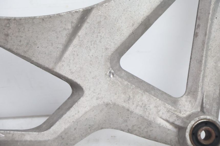 photo de SUPORTE PARA CANECA GILERA GP 800 (2007 - 2013) - Detalhe da peça