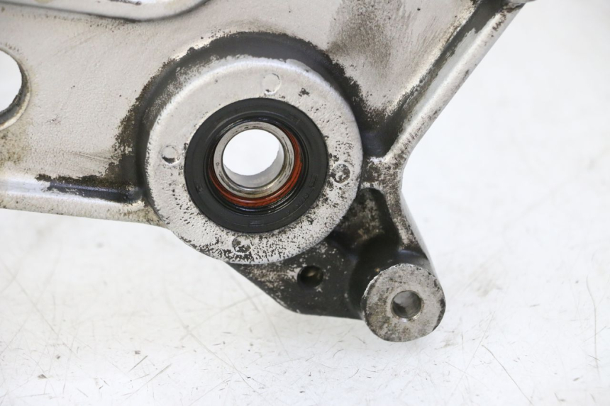 photo de SUPORTE DE ESCAPE KYMCO GRAND DINK 125 (2002 - 2007) - Pontos de fixação