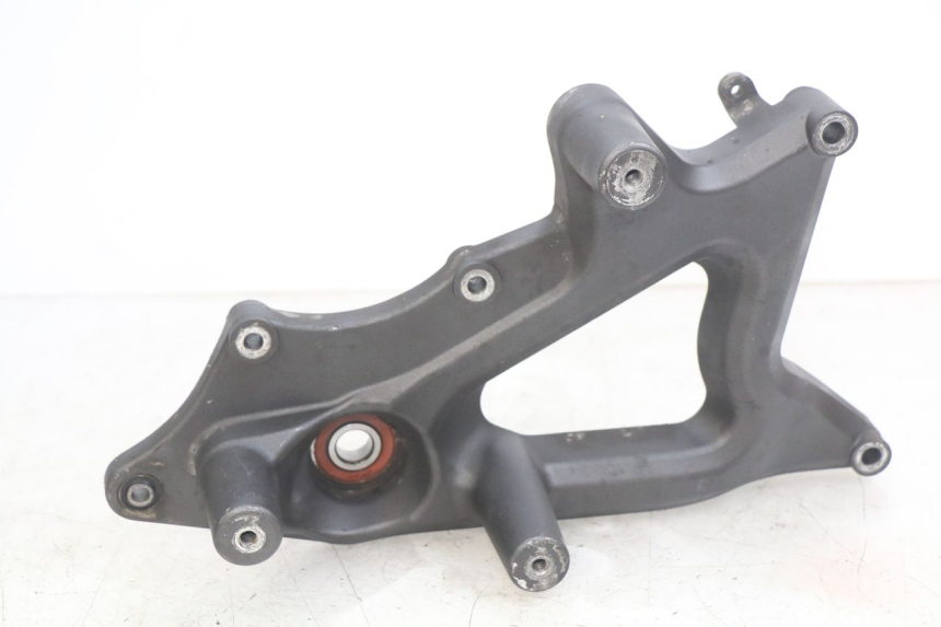 photo de SUPORTE DE ESCAPE SYM GTS EFI 125 (2012 - 2016) - Vista principal