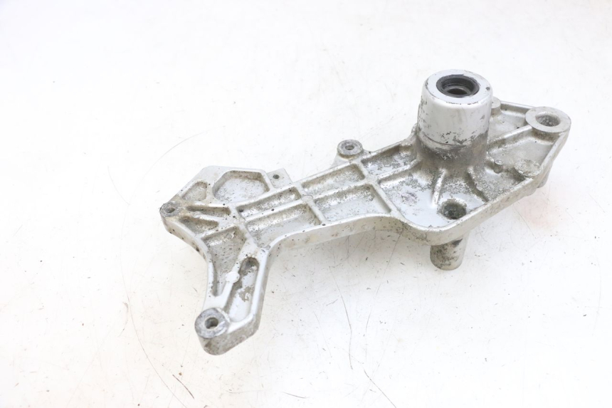photo de SUPORTE DE ESCAPE SYM GTS EVO 125 (2009 - 2013) - Outro ângulo de visão