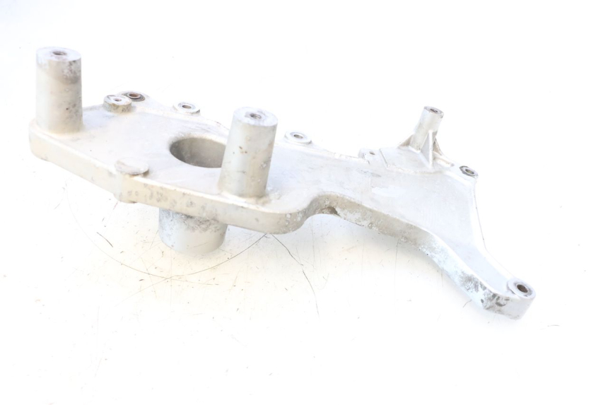 photo de SUPORTE DE ESCAPE SYM GTS EVO 125 (2009 - 2013) - Detalhe da peça