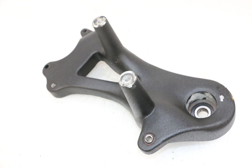 photo de SUPORTE DE ESCAPE JM MOTORS GTS 125 (2015 - 2019) - Zoom do estado de desgaste