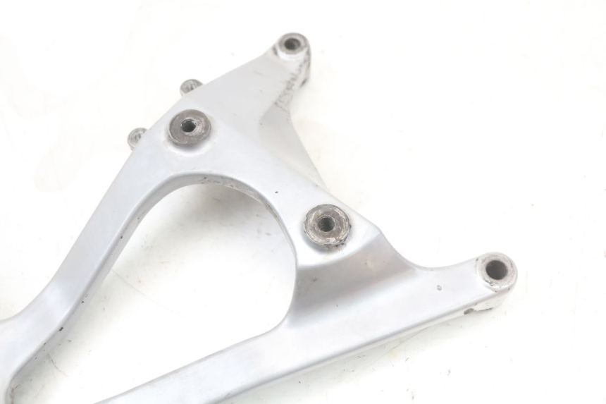 photo de SUPORTE DE ESCAPE HONDA NES AROBASE 125 (2000 - 2003) - Zoom do estado de desgaste