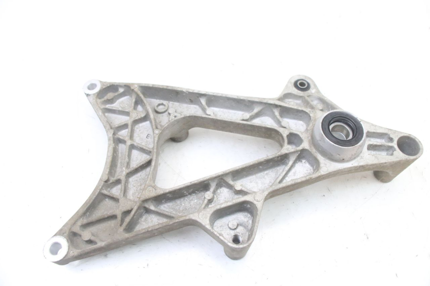 photo de SUPORTE DO ESCAPE HONDA PCX (JF57/JF64) 125 (2014 - 2018) - Outro ângulo de visão