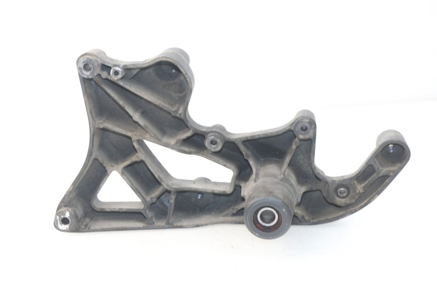 photo de SUPORTE DE ESCAPE SYM JOYMAX 250 (2013 - 2017) - Detalhe da peça