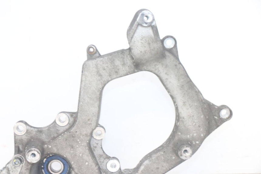 photo de SUPORTE DE ESCAPE PIAGGIO MP3 HPE 300 (2019 - 2026) - Pontos de fixação