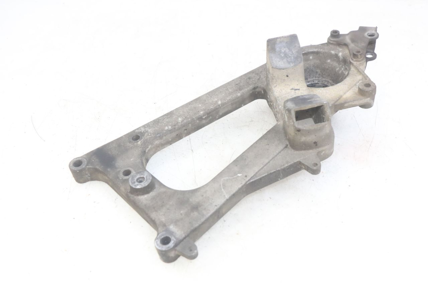 photo de SUPORTE DE ESCAPE PIAGGIO MP3 LT 400 (2007 - 2012) - Detalhe da peça