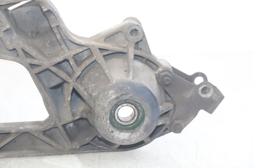 photo de SUPORTE DE ESCAPE PIAGGIO MP3 LT 400 (2007 - 2012) - Zoom do estado de desgaste