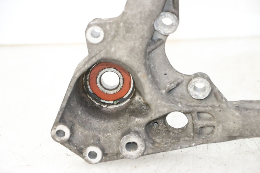 photo de SUPORTE DE ESCAPE PIAGGIO MP3 LT 300 (2010 - 2016) - Zoom do estado de desgaste