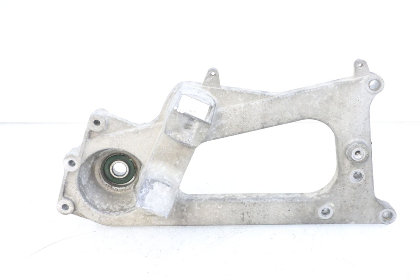 photo de SUPORTE DE ESCAPE PIAGGIO MP3 LT 400 (2007 - 2012) - Vista principal