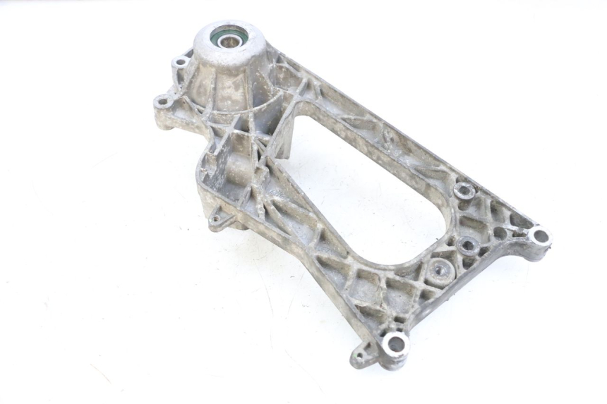 photo de SUPORTE DE ESCAPE PIAGGIO MP3 LT 400 (2007 - 2012) - Zoom do estado de desgaste