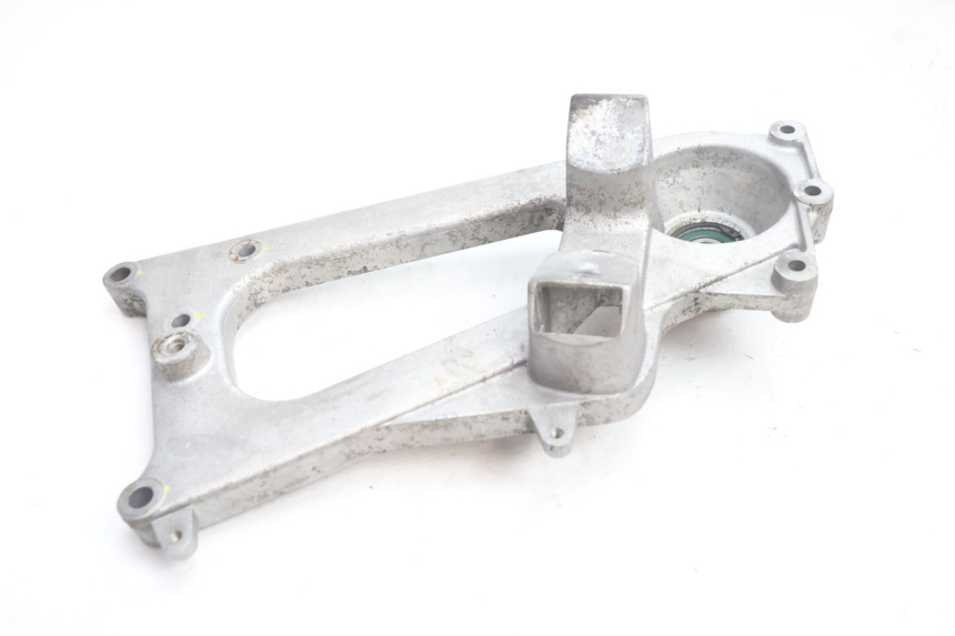 photo de SUPORTE DE ESCAPE PIAGGIO MP3 LT 400 (2007 - 2012) - Zoom do estado de desgaste