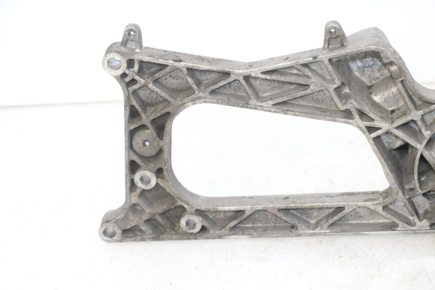 photo de SUPORTE DE ESCAPE PIAGGIO MP3 500 (2011 - 2015) - Detalhe da peça