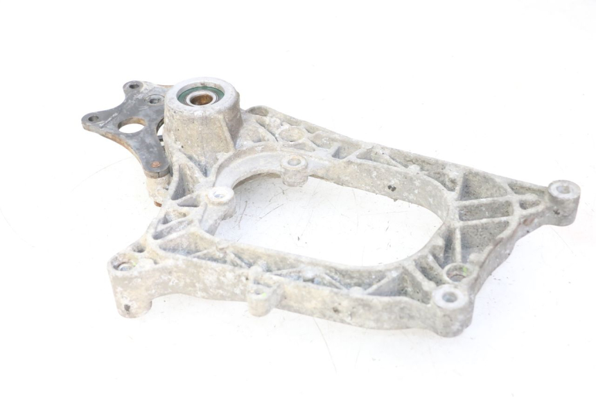 photo de SUPORTE DE ESCAPE PIAGGIO MP3 RL 250 (2006 - 2010) - Zoom do estado de desgaste