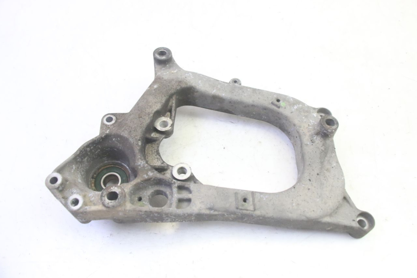 photo de SUPORTE DE ESCAPE PIAGGIO MP3 RL 250 (2006 - 2010) - Detalhe da peça