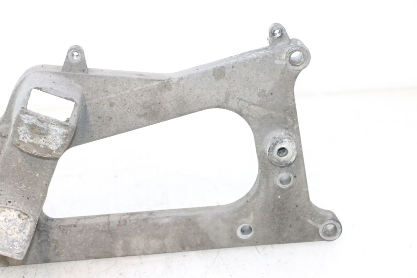 photo de SUPORTE DE ESCAPE PIAGGIO MP3 500 (2016 - 2018) - Pontos de fixação