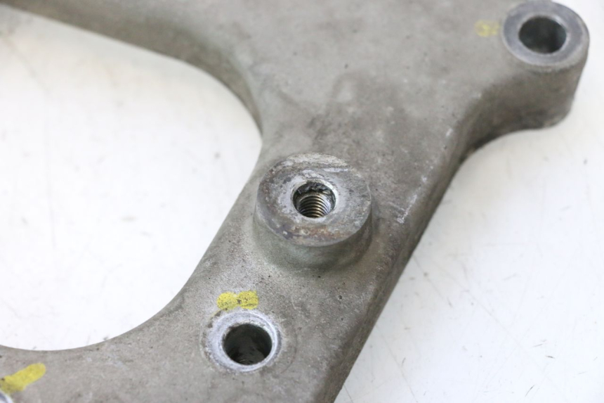 photo de SUPORTE DE ESCAPE PIAGGIO MP3 500 (2016 - 2018) - Detalhe da peça