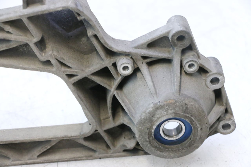 photo de SUPORTE DE ESCAPE PIAGGIO MP3 500 (2016 - 2018) - Pontos de fixação