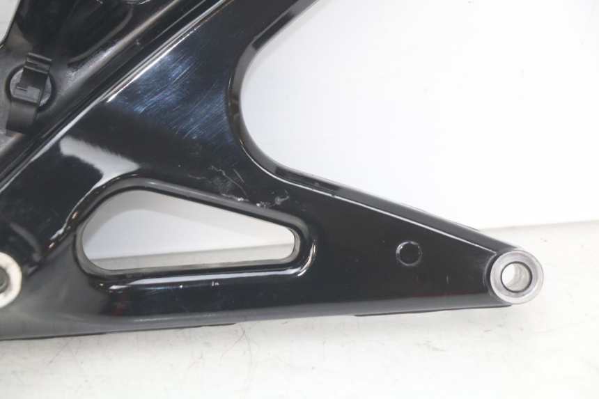 photo de SUPORTE DE ESCAPE YAMAHA N-MAX NMAX 125 (2017 - 2020) - Outro ângulo de visão