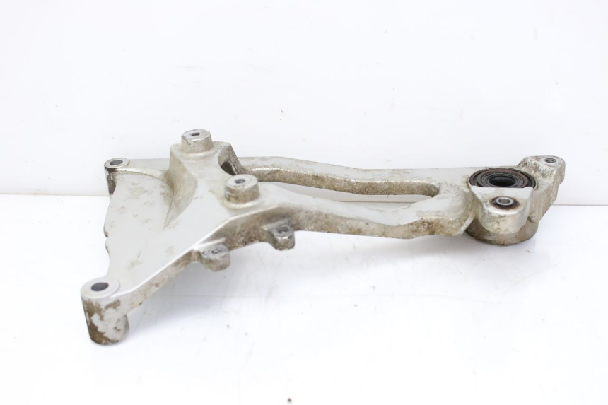 photo de SUPORTE DE ESCAPE KEEWAY OUTLOOK 125 (2007 - 2013) - Detalhe da peça